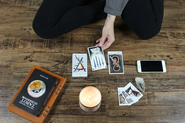 When Archetypes Speak: Understanding Reversed Major Arcana Cards